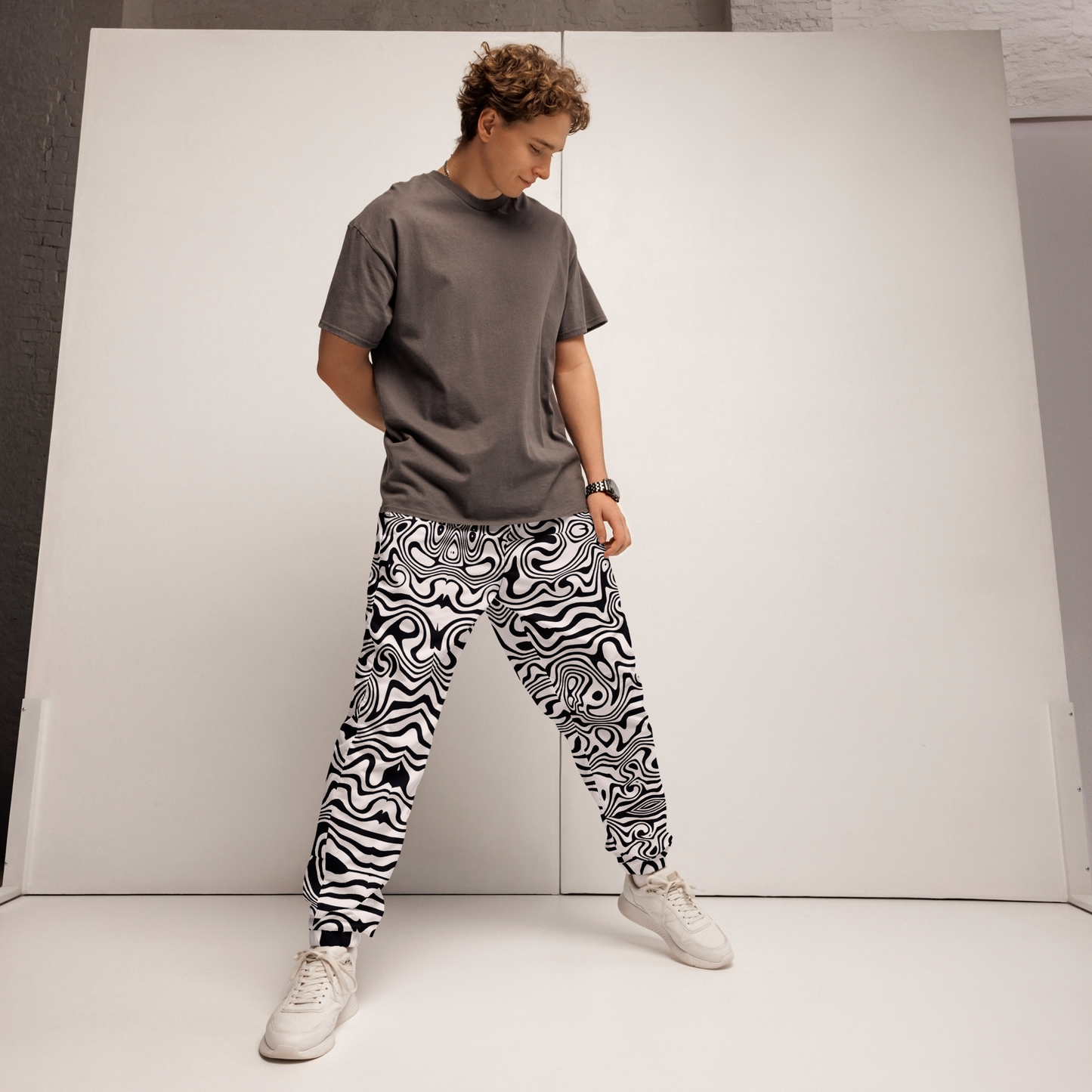 Unisex track pants (Noir Noodle)